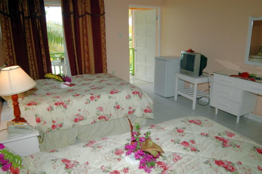 Our Past Time Hotel ネグリル 部屋 写真